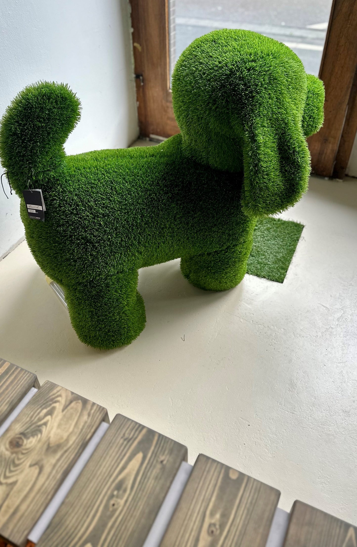 Kunstrasen-Hundeskulptur Vierbeiniger stehender Hund 100 cm
